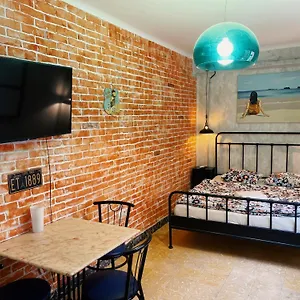 https://apt-industrial-centro.hotelsinnerja.org